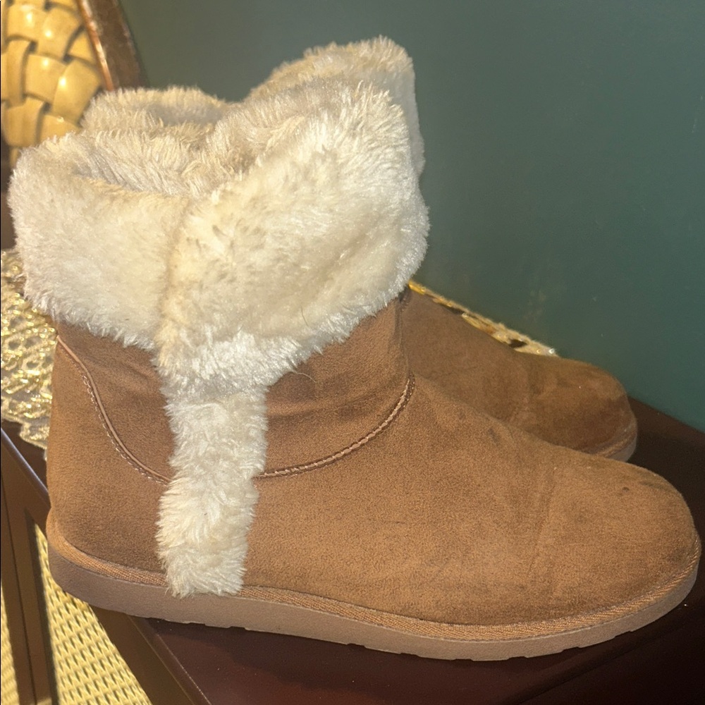 SO Tan Faux Fur Winter Boots